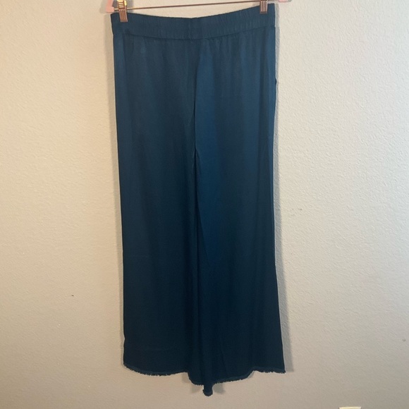 NWT, Lanston Blue Wide Leg Pants with Flowing Fabric - Picture 2 of 5